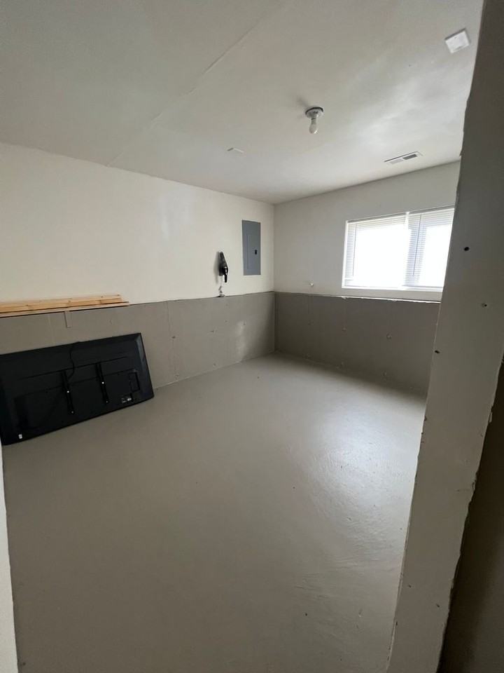 229 Old Highway 100 - Photo 7 of 20