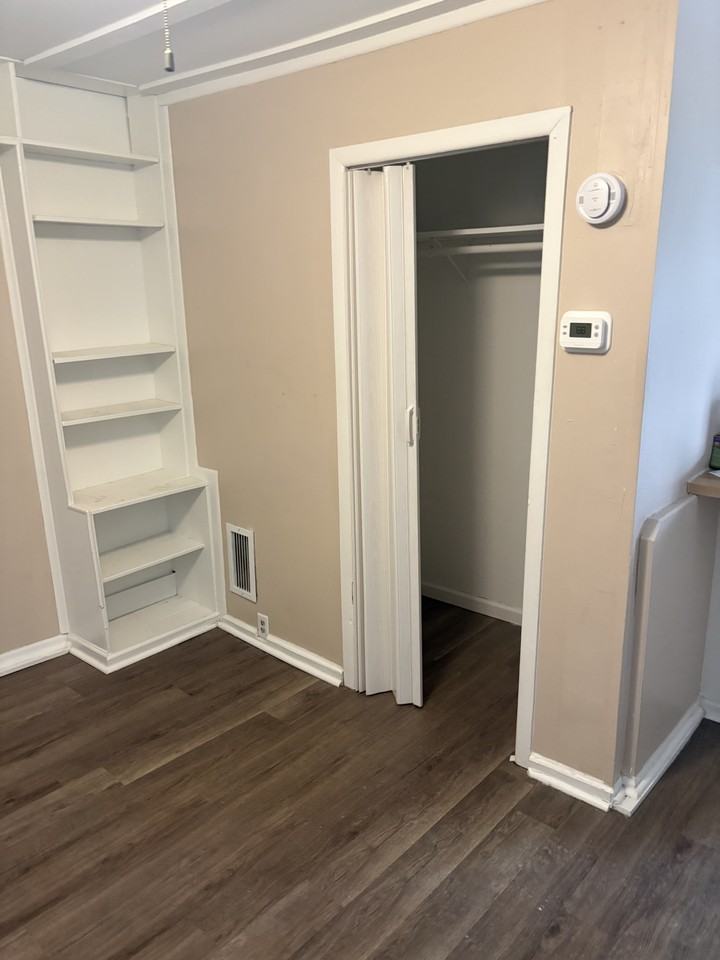 904 S 4th Ave #1 - Photo 3 of 6