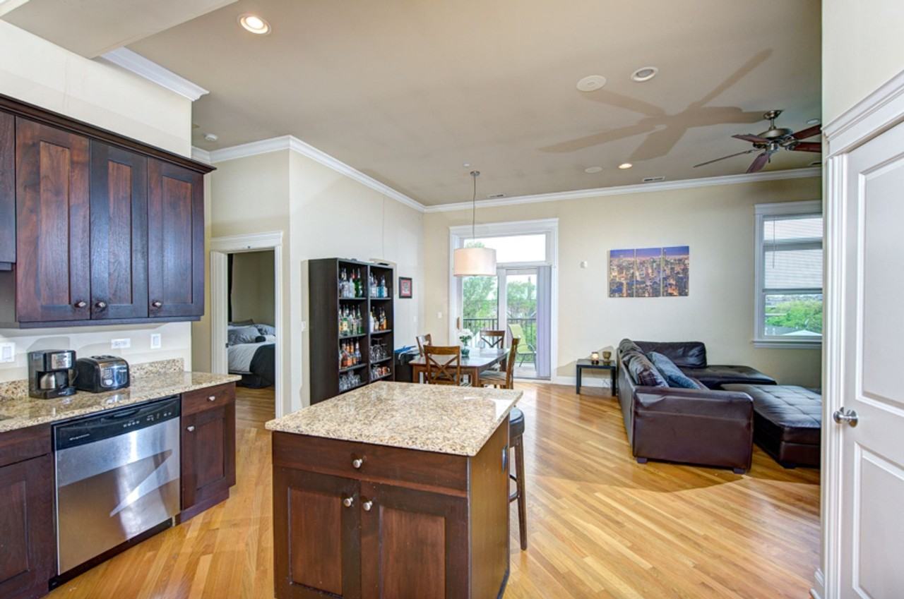 2730 Ashland - Photo 3 of 9