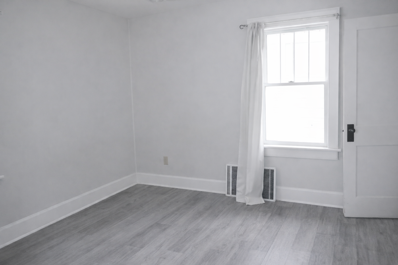 2017 37th St Nw - Photo 2 of 6