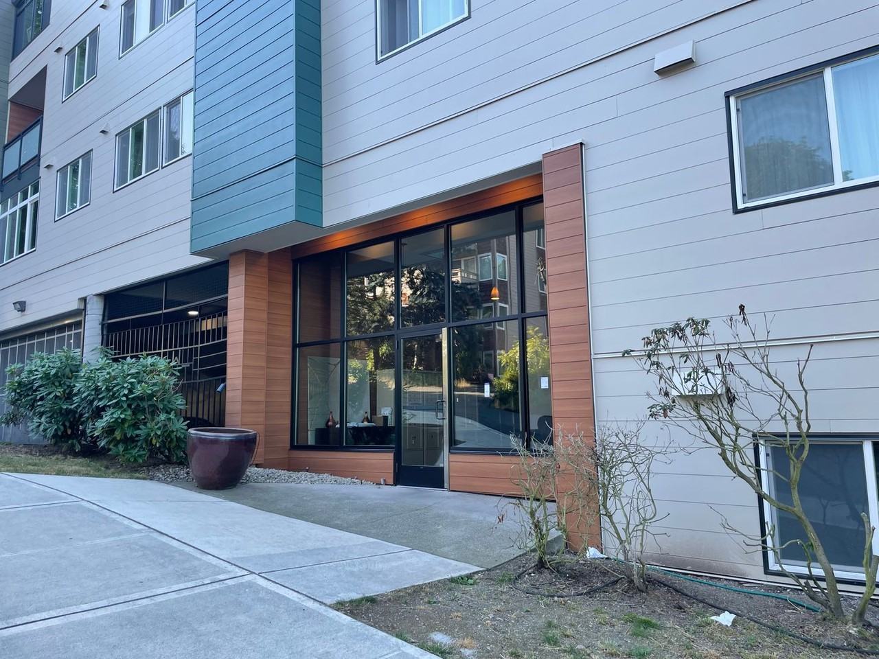 9710 5th Ave Ne #204 - Photo 3 of 42