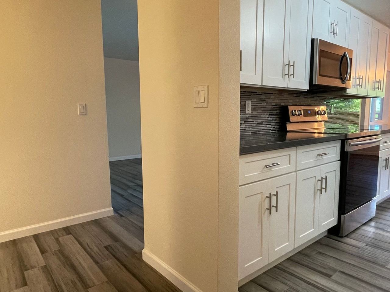 9710 5th Ave Ne #204 - Photo 5 of 42