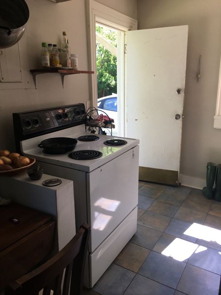 601 S 13th St #B - Photo 5 of 7