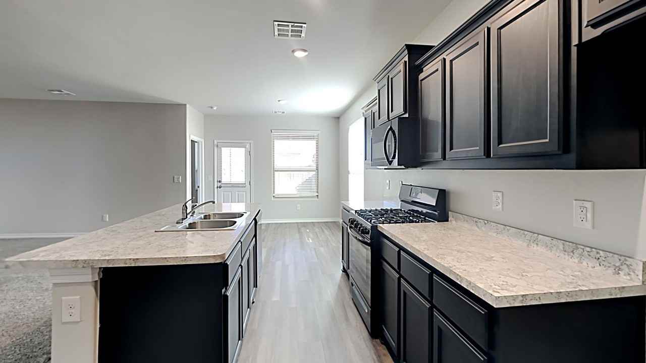 12541 Babbling Brook Dr - Photo 5 of 18