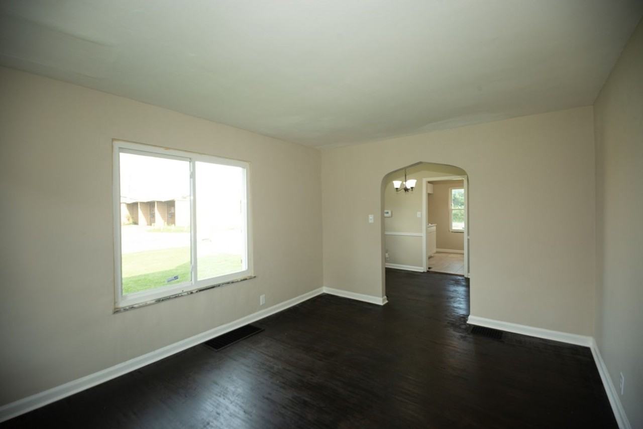 5925 E 21st St - Photo 6 of 23