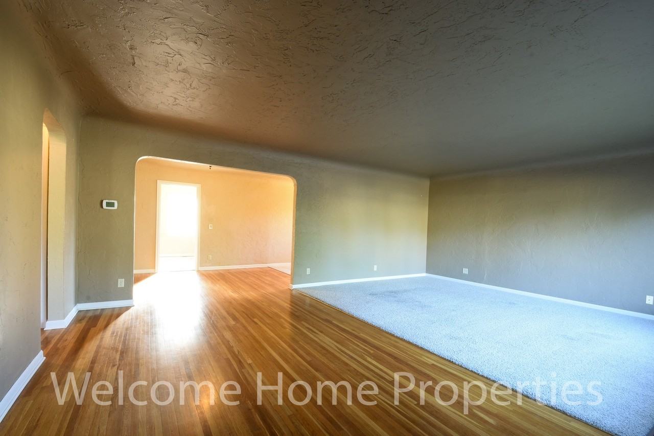 24 Se 4th St - Photo 4 of 23