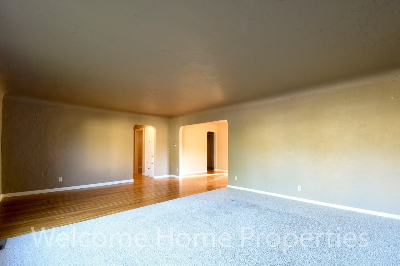 24 Se 4th St - Photo 6 of 23