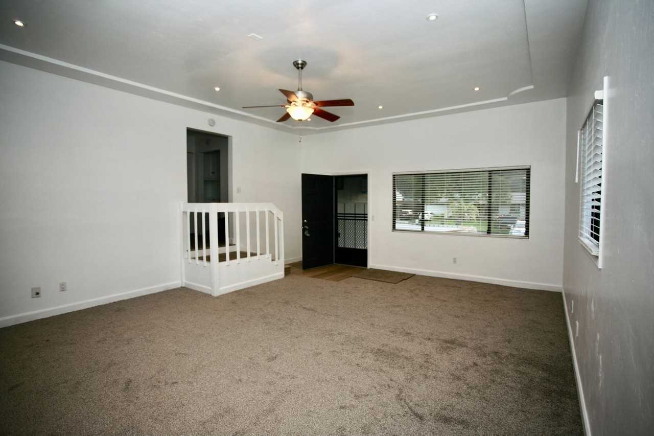 9275 Single Oak Dr - Photo 7 of 15