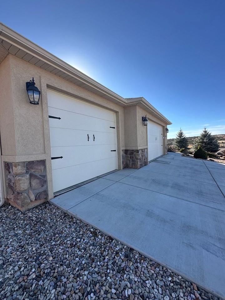 1417 W 1700 S - Photo 3 of 28