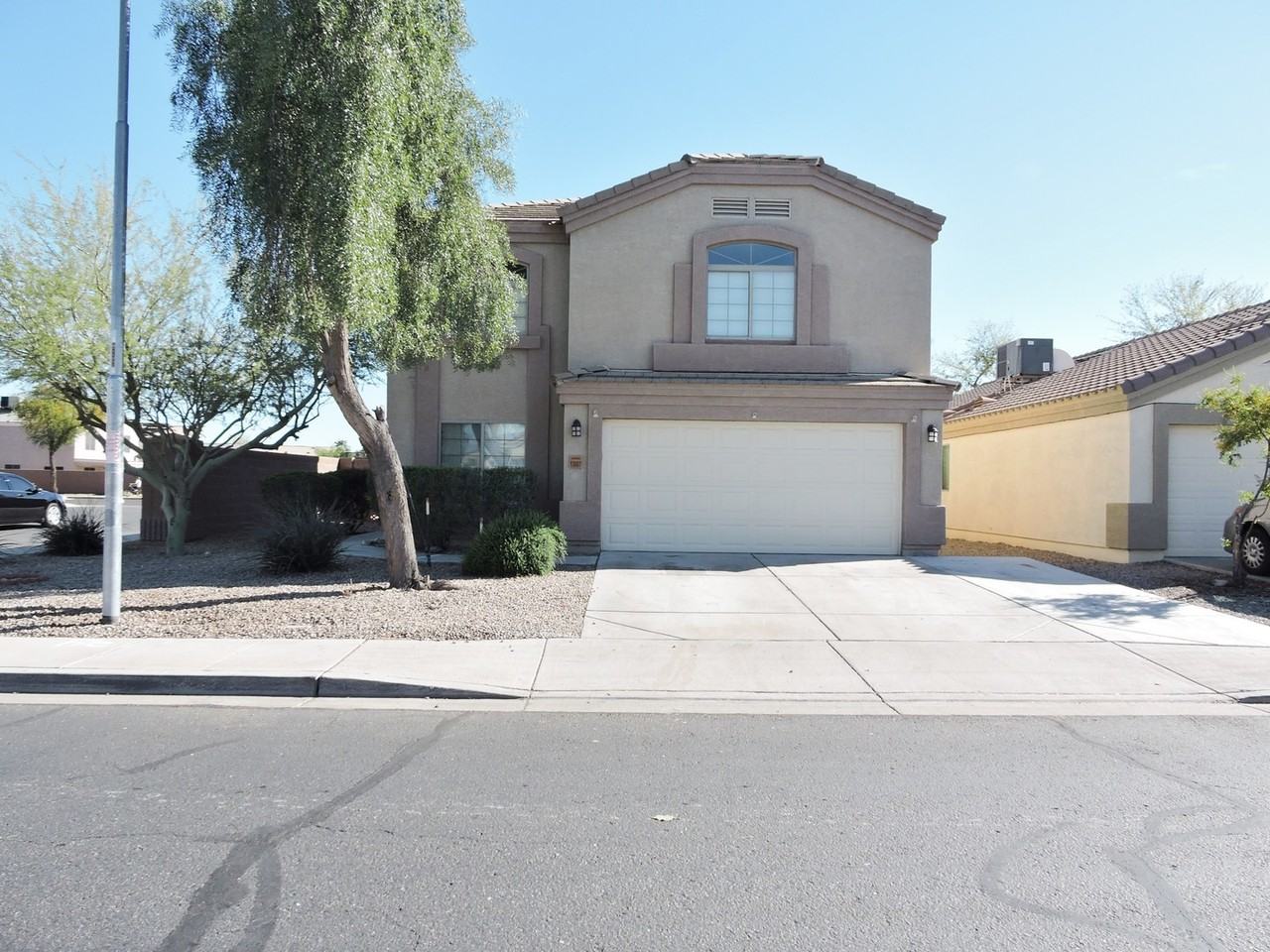 13007 W Mandalay Ln - Photo 2 of 43