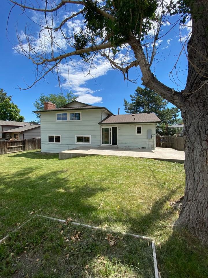 4623 S Jellison St - Photo 2 of 30