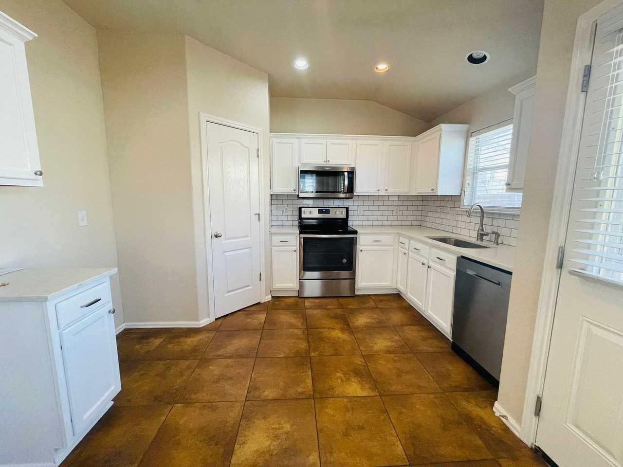 10115 Roseangel Ln - Photo 7 of 21