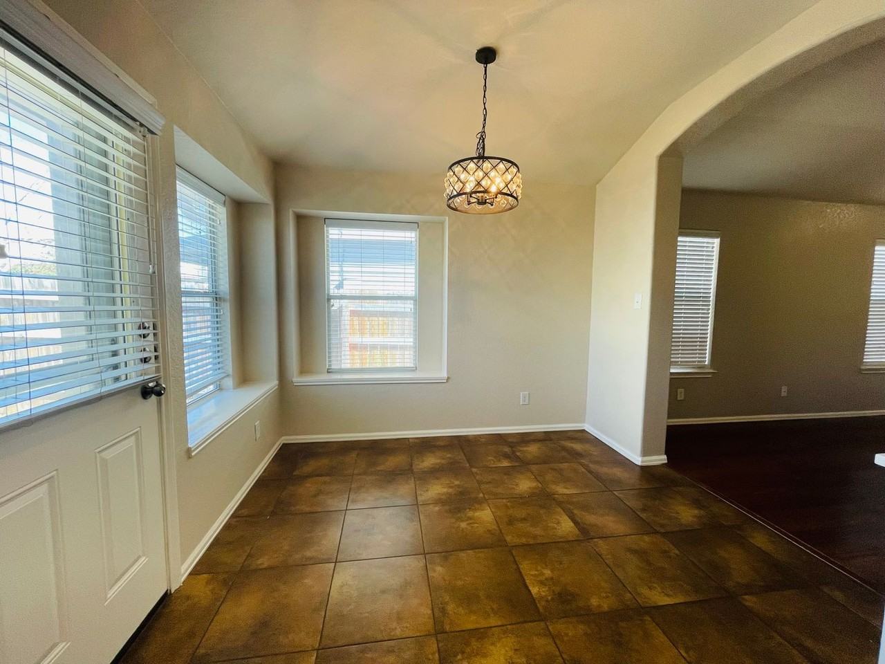 10115 Roseangel Ln - Photo 7 of 20