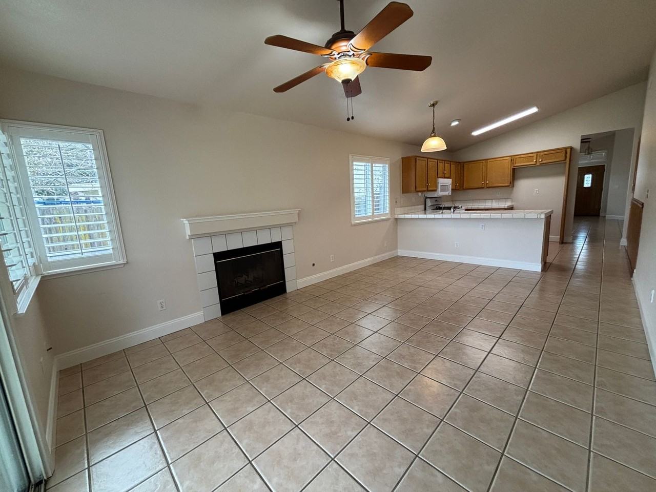 5321 Lake Pleasant Dr - Photo 5 of 24