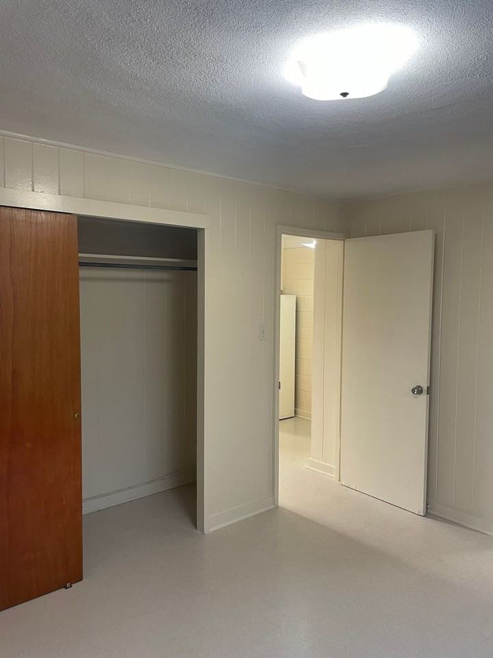 1249 Matlock Ave #B - Photo 7 of 11