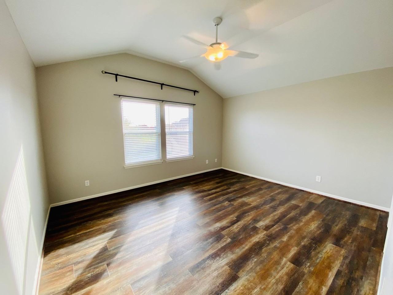 12337 S Tallgrass Dr - Photo 7 of 16