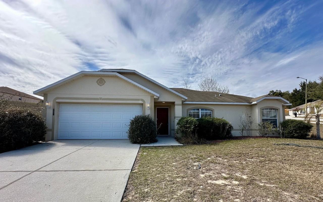 201 Magellan Cir - Photo 2 of 13