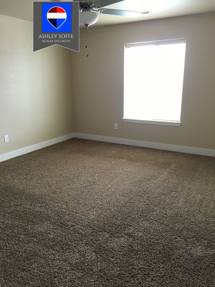 6834 Umpqua River Rd - Photo 4 of 11