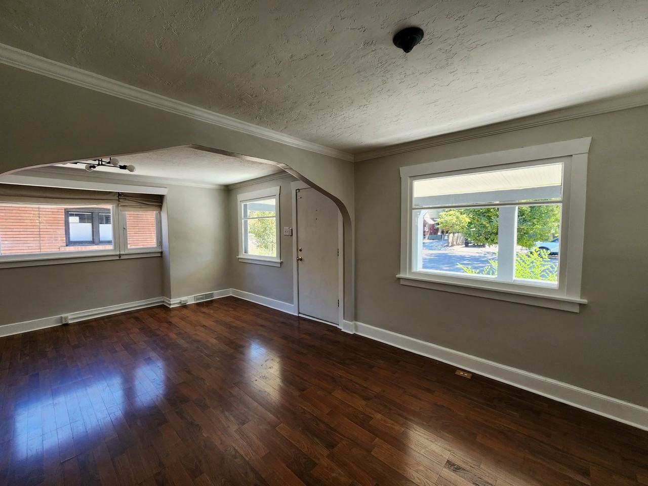 369 E Ramona Ave - Photo 5 of 18