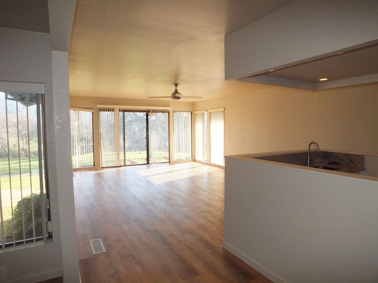 3471 Cambridge Rd - Photo 3 of 16