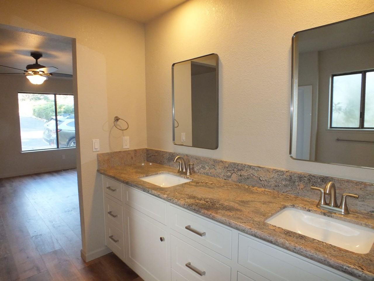 3471 Cambridge Rd - Photo 5 of 16