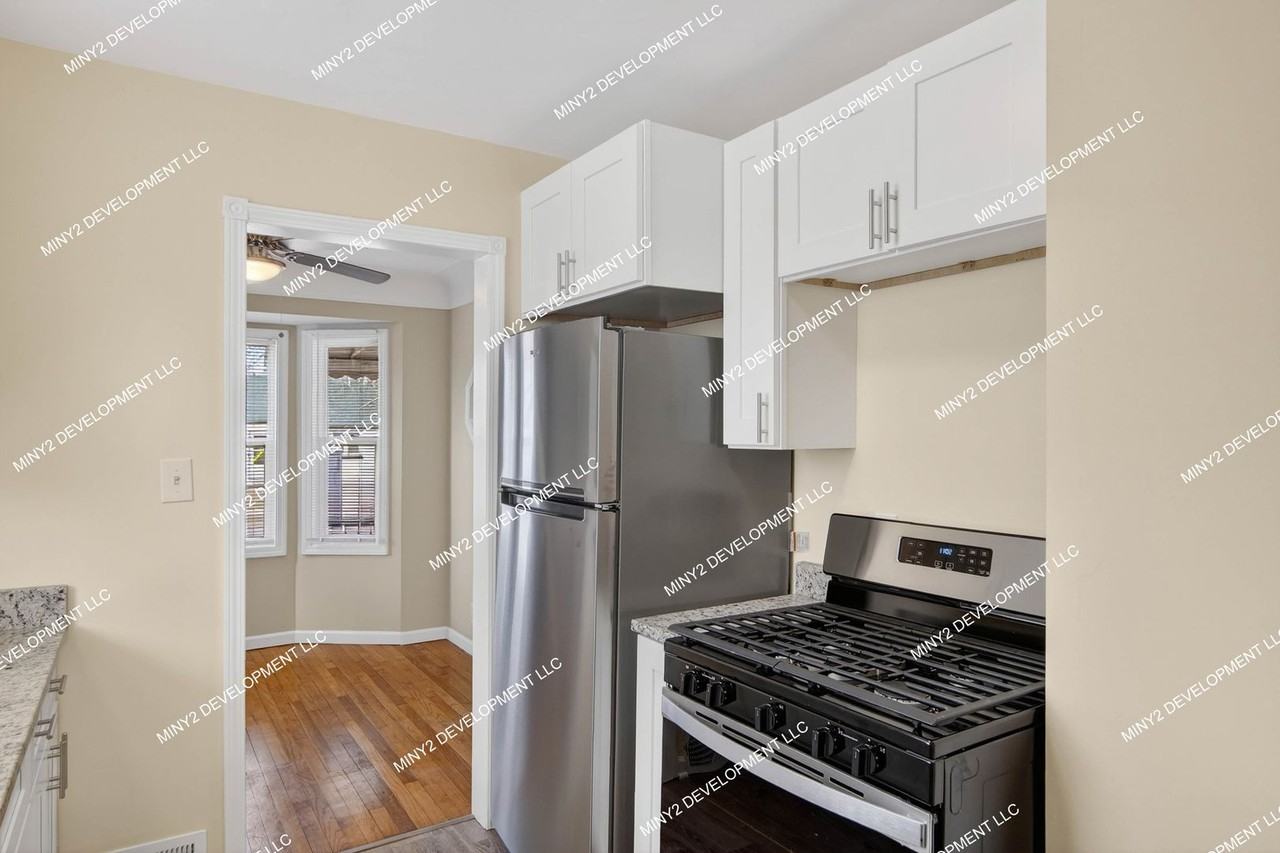 21090 La Salle Blvd - Photo 3 of 29