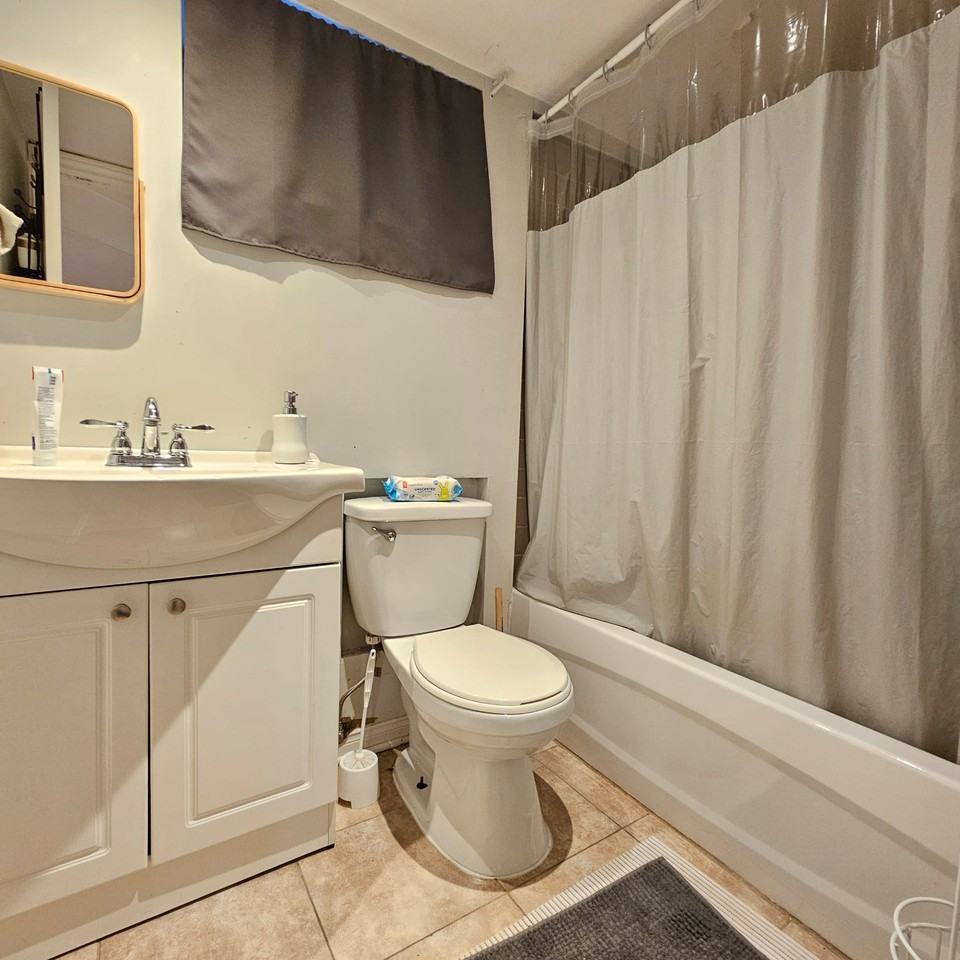 955 Lansdowne Avenue #1 - Photo 2 of 15