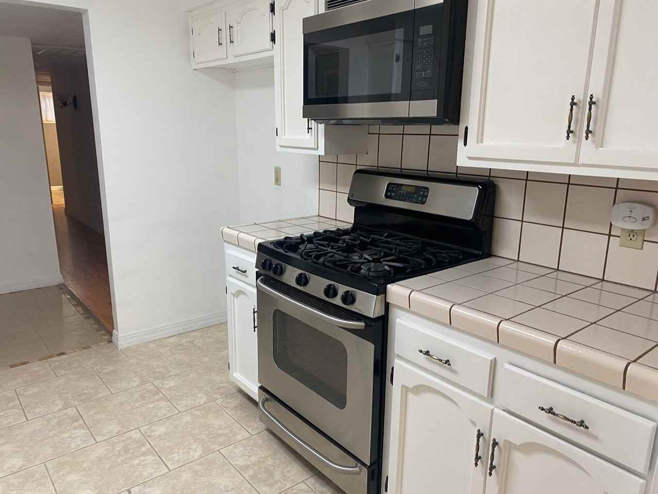 2948 S Conyer St - Photo 2 of 14