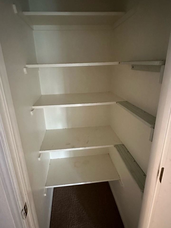 1724 E Country Ct - Photo 7 of 19