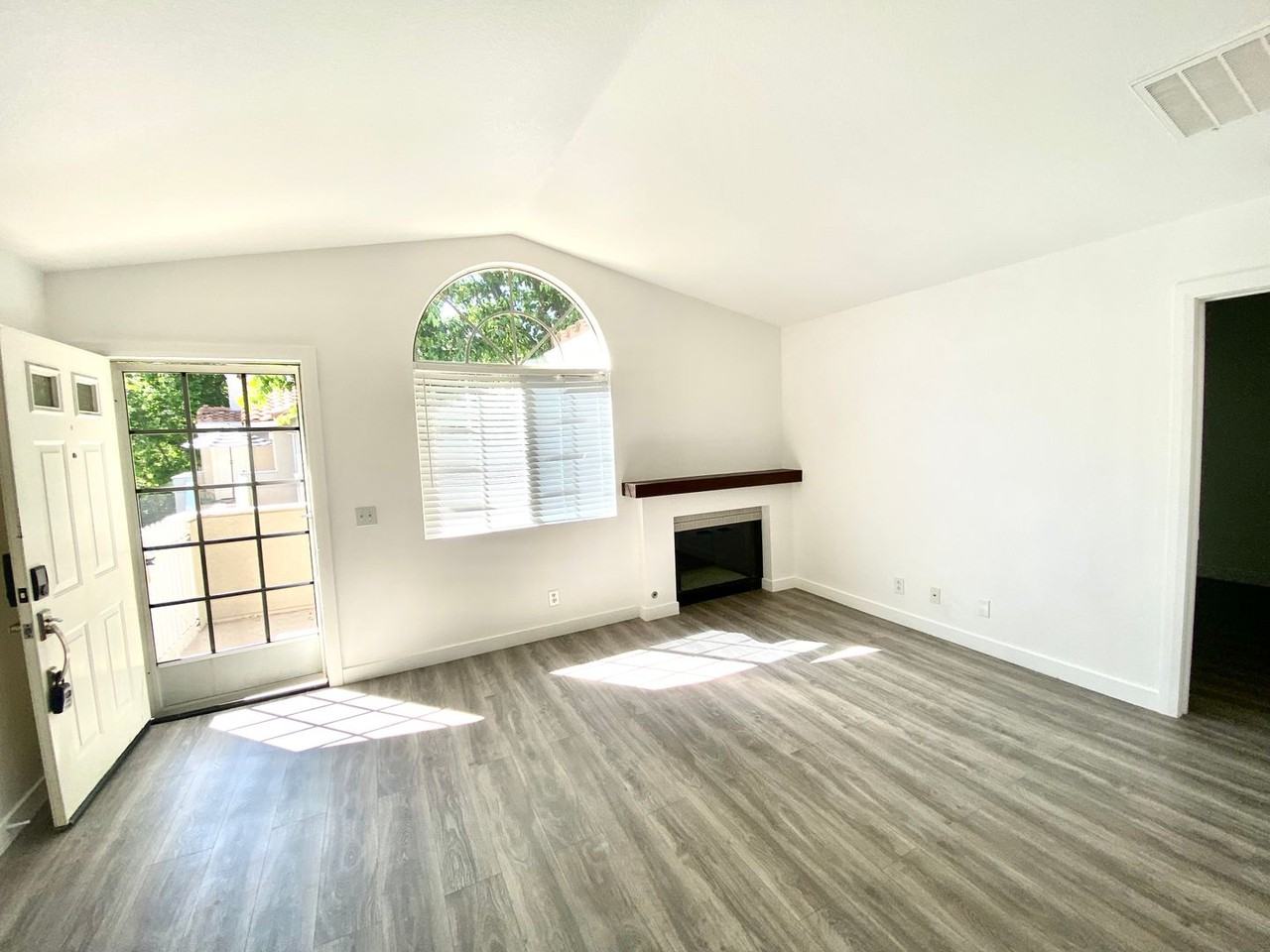 22 Via Terrano - Photo 4 of 17