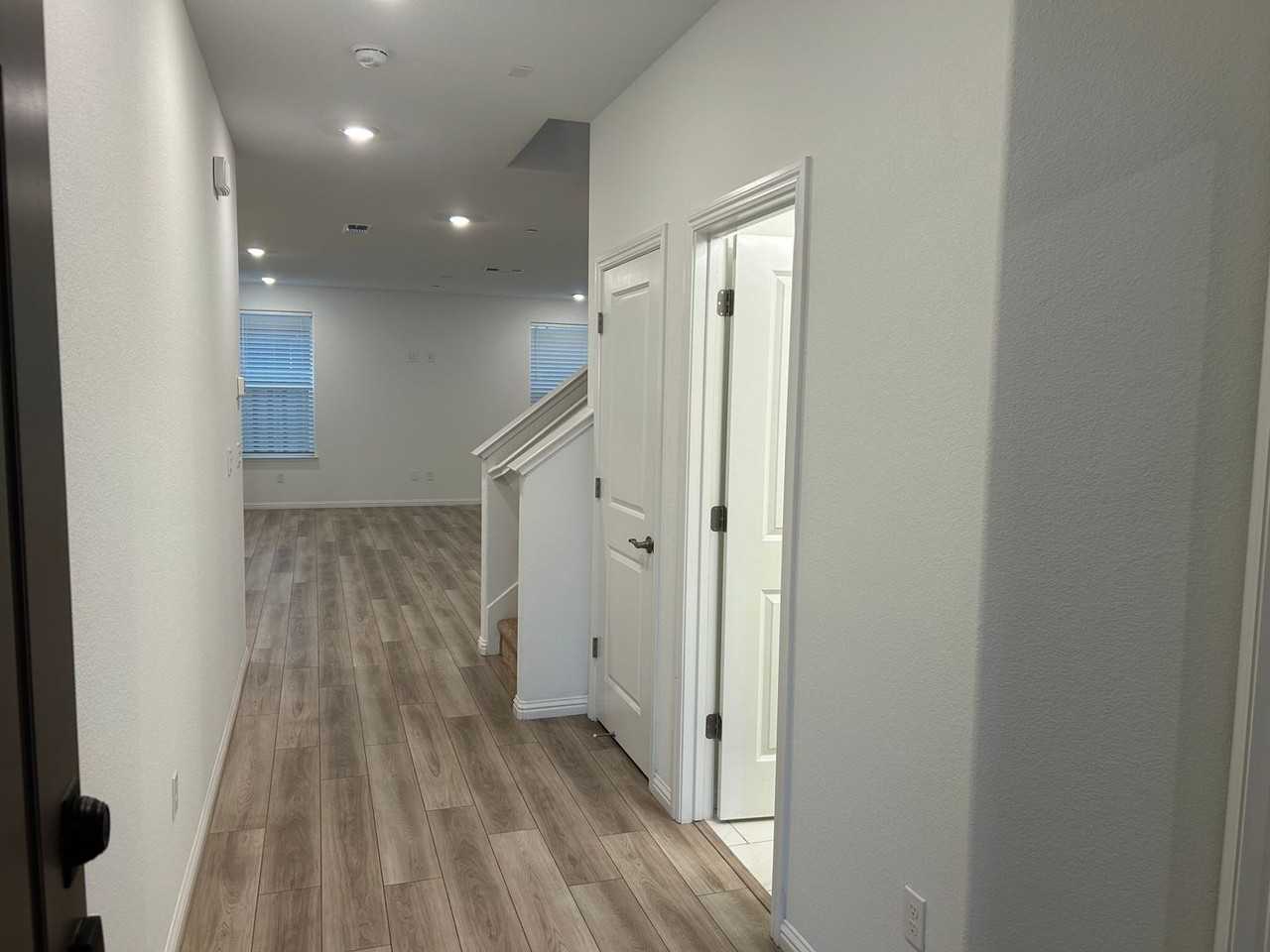 212 Elk Creek Dr - Photo 2 of 28