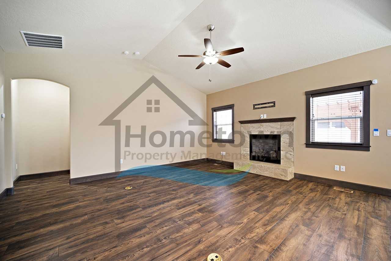 7748 N Coneflower St - Photo 7 of 41