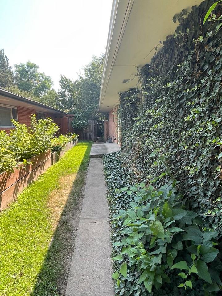 2204 S College Ave - Photo 2 of 42