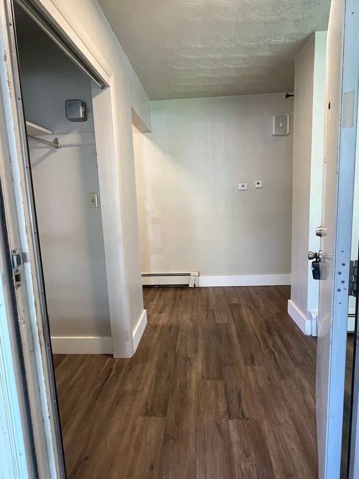 2204 S College Ave - Photo 3 of 42