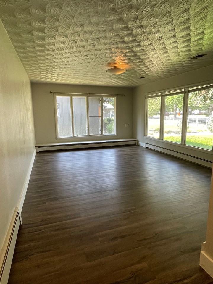 2204 S College Ave - Photo 6 of 42