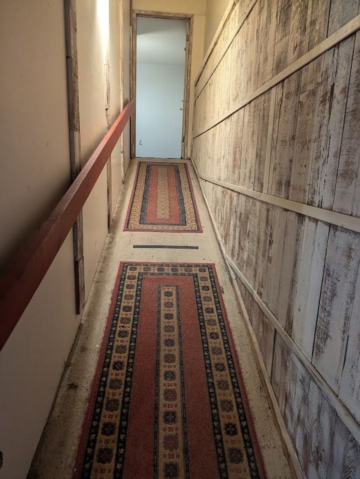 1305 14th St - Photo 5 of 9