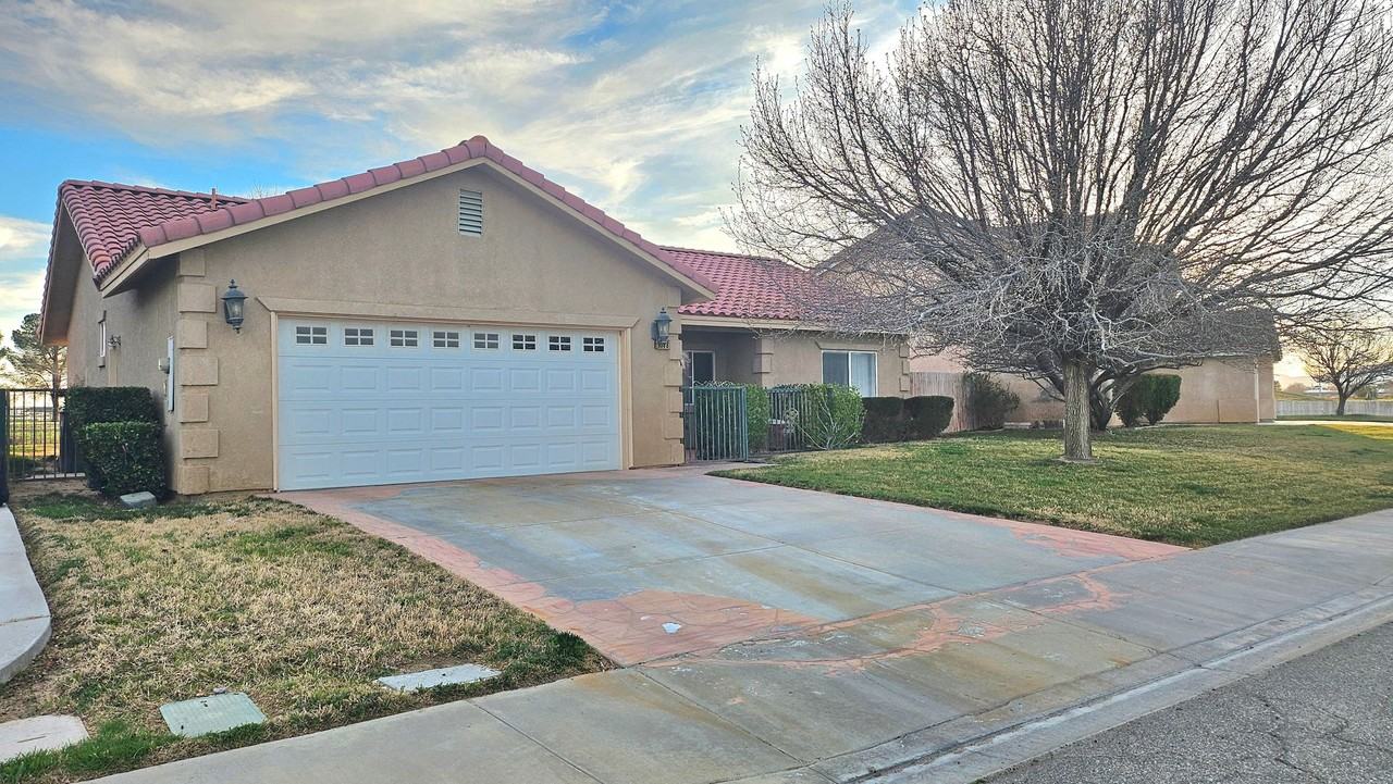 9578 Village Pkwy - Photo 2 of 21