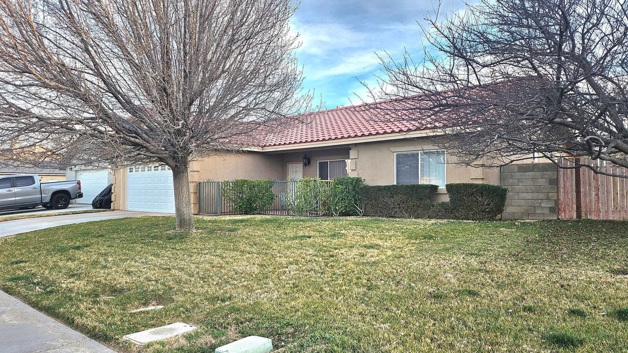 9578 Village Pkwy - Photo 3 of 21