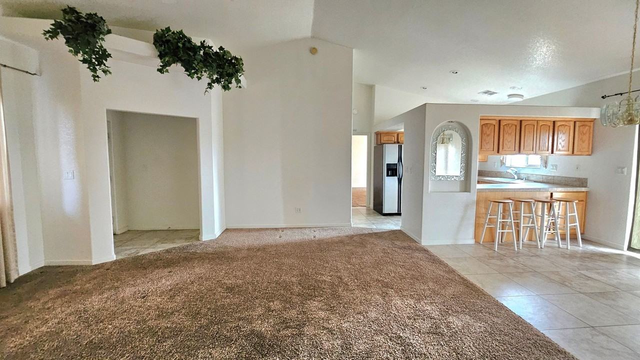 9578 Village Pkwy - Photo 5 of 21