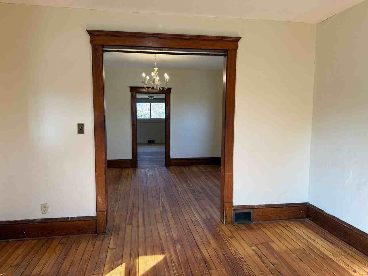 1527 Frazer Ave Nw - Photo 2 of 11