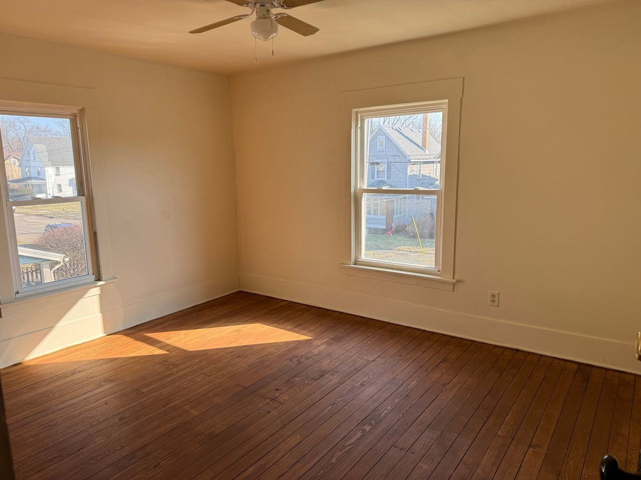 1527 Frazer Ave Nw - Photo 7 of 11