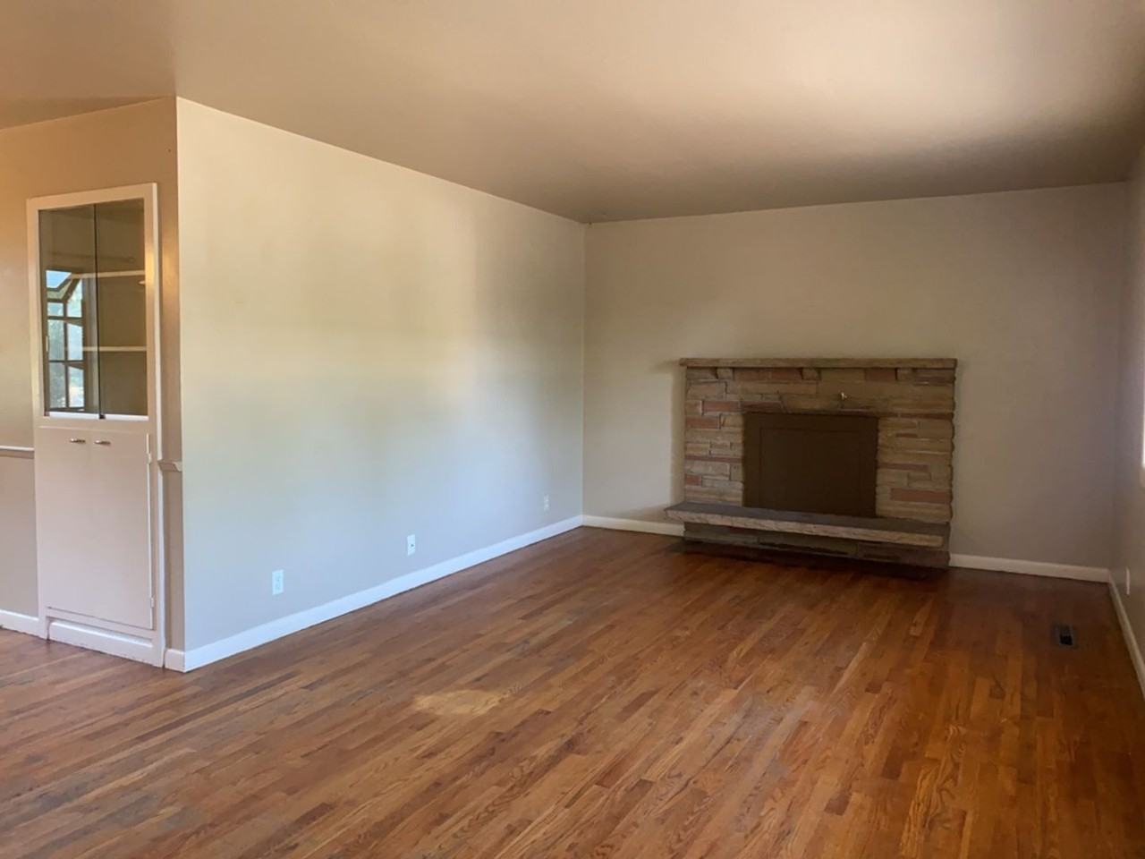 1328 Fairview Dr - Photo 5 of 43