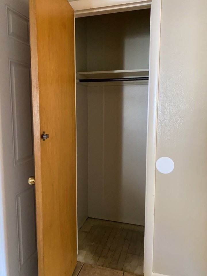 1328 Fairview Dr - Photo 6 of 43