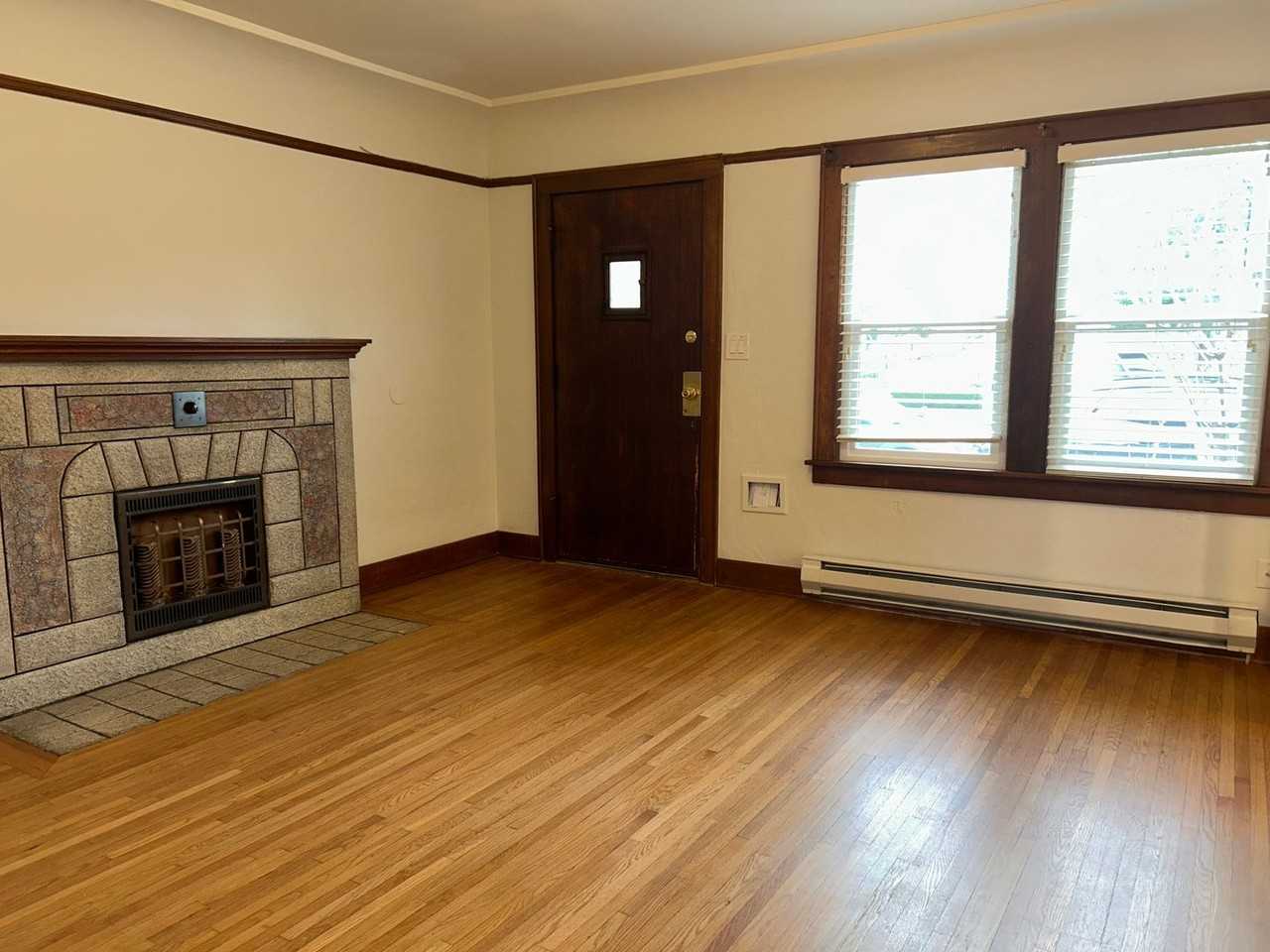 3603 42nd Ave Sw - Photo 5 of 12