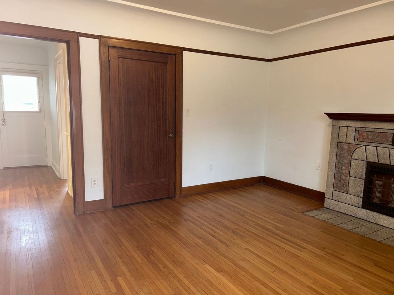 3603 42nd Ave Sw - Photo 6 of 12