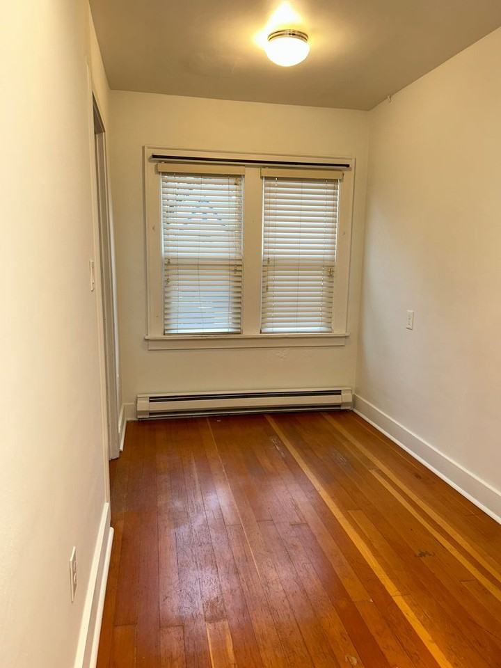 3603 42nd Ave Sw - Photo 7 of 12