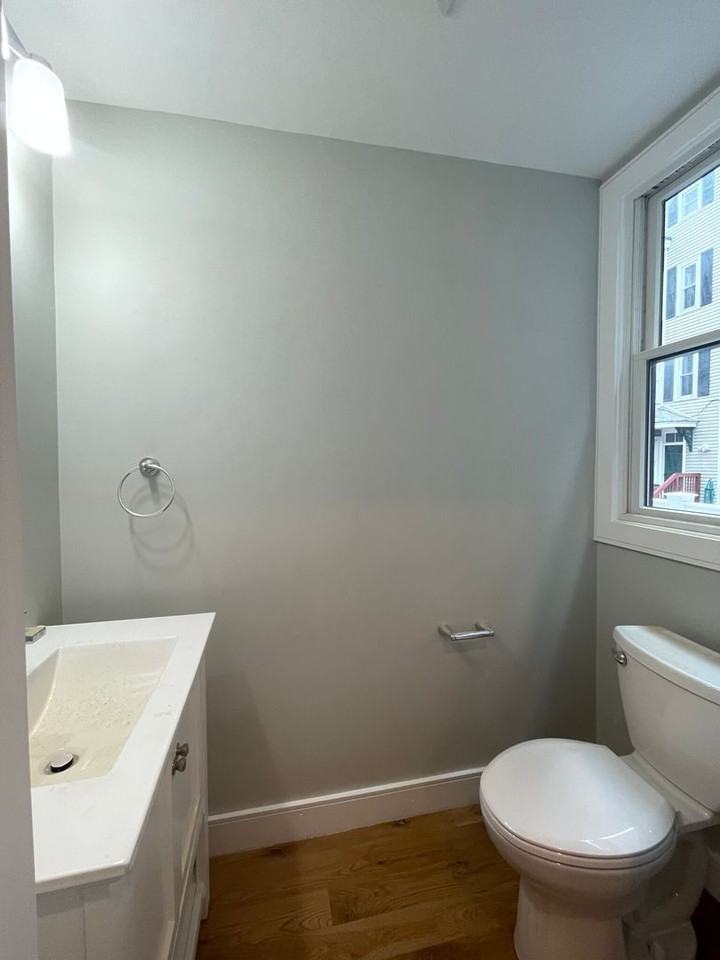 211 Boylston St - Photo 4 of 18