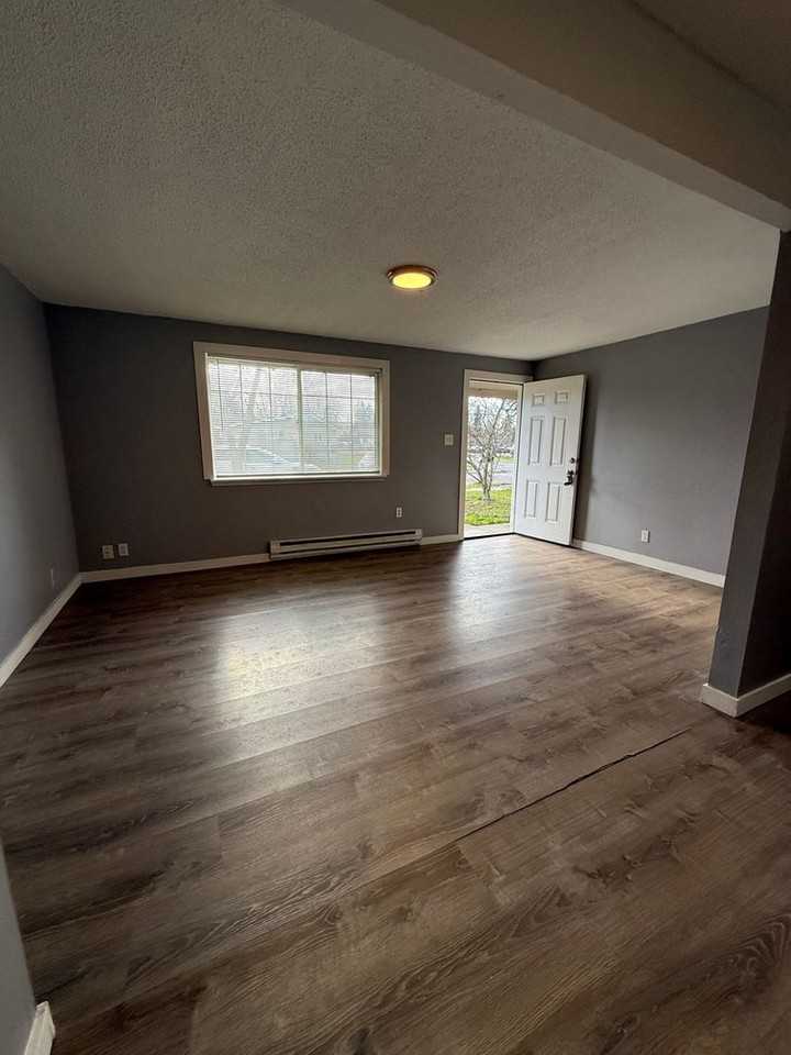 8311 Lake St Sw #2 - Photo 5 of 10