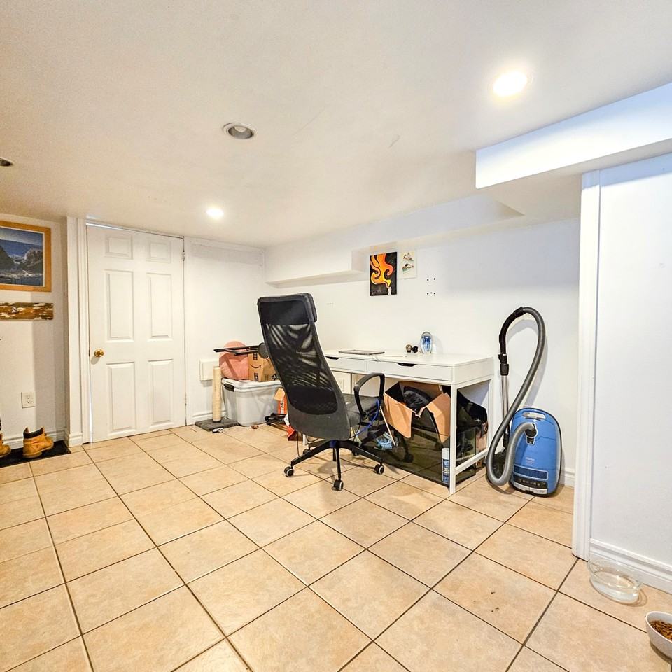 145 Lappin Avenue #B - Photo 6 of 18