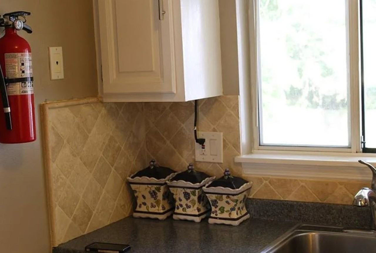 15 Renwick St #2 - Photo 5 of 27